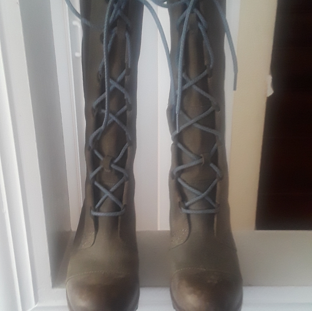 Sorel Lace up, Knee high, Cate Boots